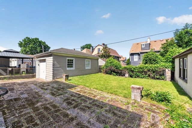 704 Parker St, Newark City, NJ 07104