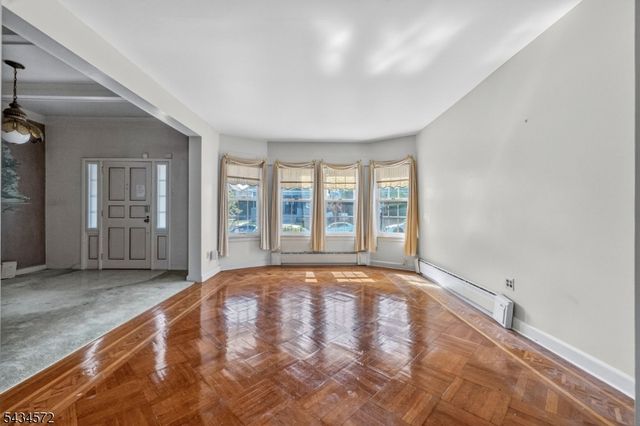 704 Parker St, Newark City, NJ 07104