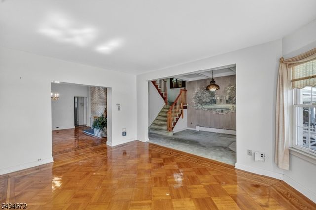 704 Parker St, Newark City, NJ 07104