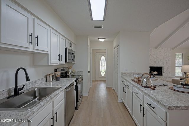 1709 MEMORY Lane, Jacksonville, FL 32210