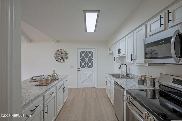 1709 MEMORY Lane, Jacksonville, FL 32210