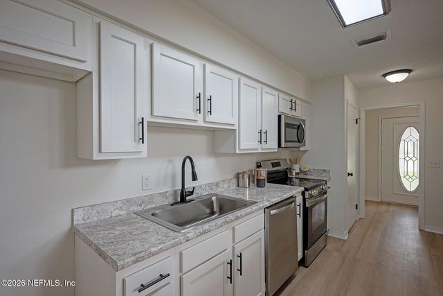 1709 MEMORY Lane, Jacksonville, FL 32210