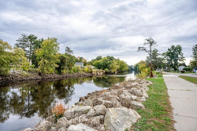 825 E State Street, Mauston, WI 53948