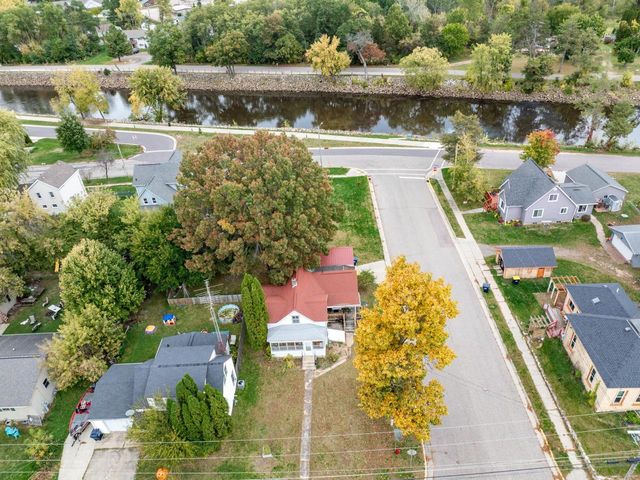 825 E State Street, Mauston, WI 53948