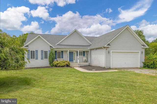 125 LAKE CT., Bumpass, VA 23024