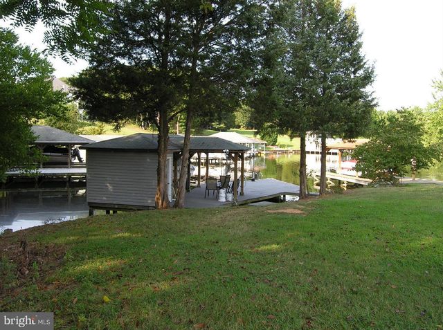 125 LAKE CT., Bumpass, VA 23024