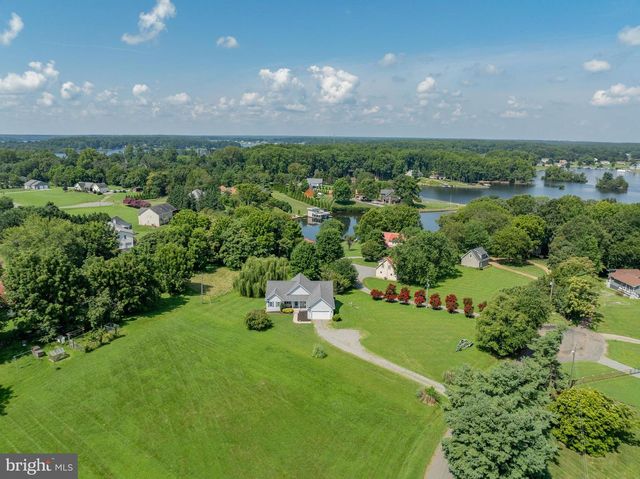 125 LAKE CT., Bumpass, VA 23024