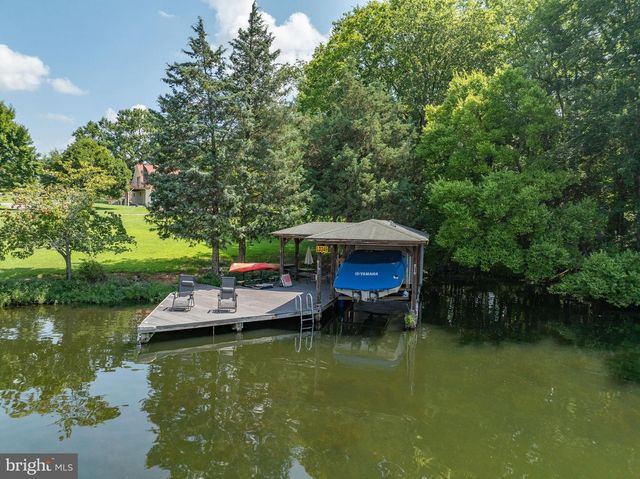 125 LAKE CT., Bumpass, VA 23024