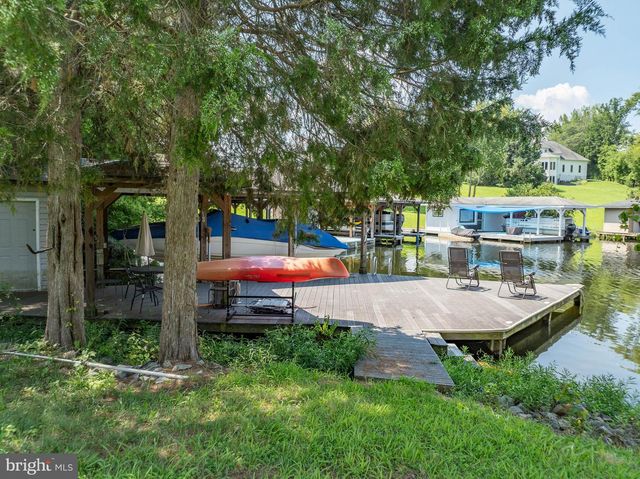 125 LAKE CT., Bumpass, VA 23024