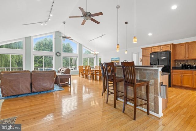 125 LAKE CT., Bumpass, VA 23024