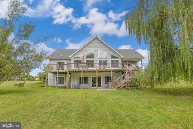 125 LAKE CT., Bumpass, VA 23024