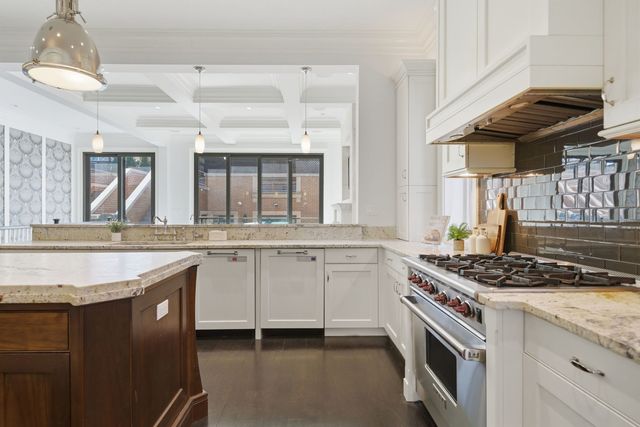 2658 N Mildred Avenue, Chicago, IL 60614