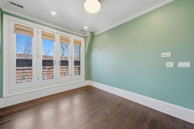 2658 N Mildred Avenue, Chicago, IL 60614