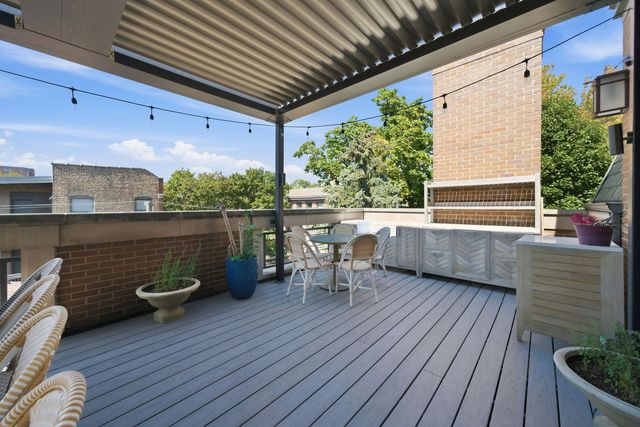 2658 N Mildred Avenue, Chicago, IL 60614