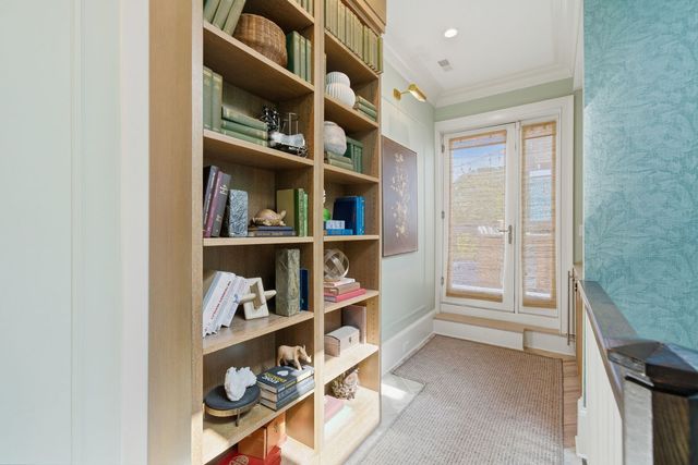 2658 N Mildred Avenue, Chicago, IL 60614