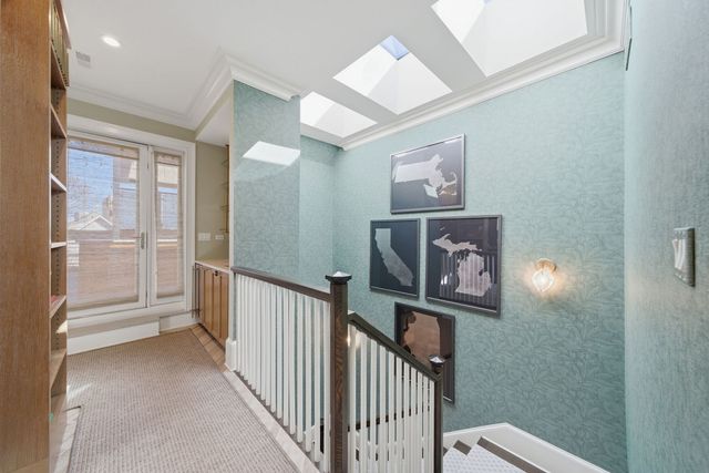 2658 N Mildred Avenue, Chicago, IL 60614