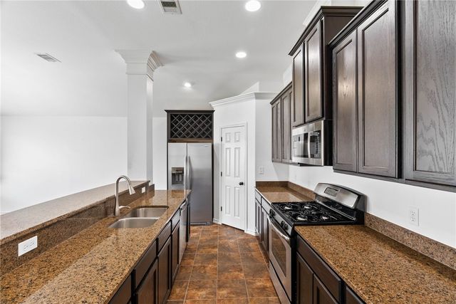 3909 Los Arroyos Dr, Corpus Christi, TX 78414