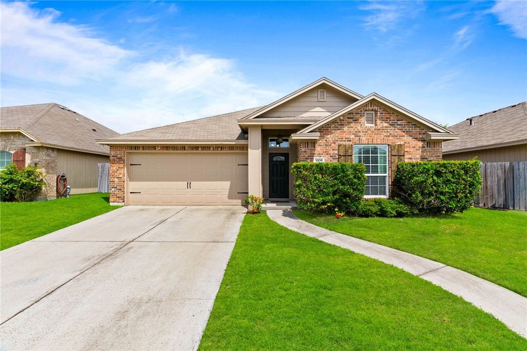 3909 Los Arroyos Dr, Corpus Christi, TX 78414