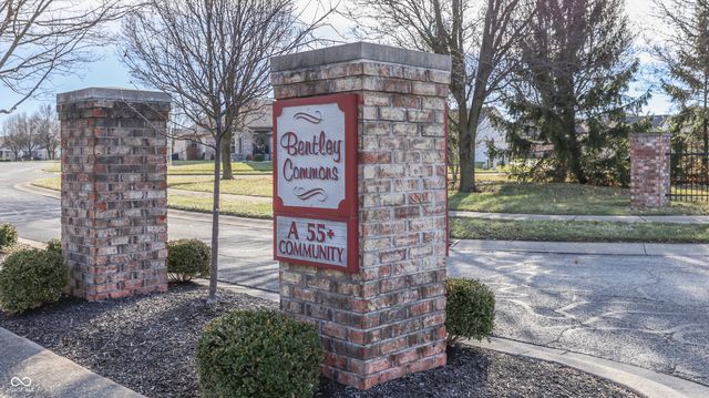 7923 Park Ward Place, Indianapolis, IN 46259