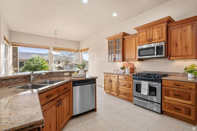 2263 W SONOMA LN, St. George, UT 84770