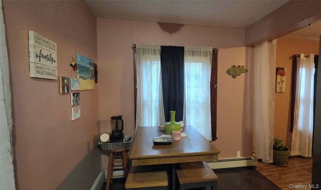 2 Sportsmans Avenue, Freeport, NY 11520