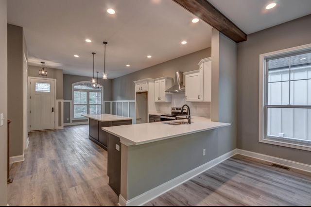 110 Hickory Grove, Georgetown, KY 40324