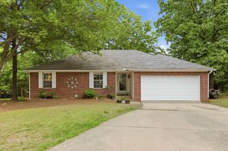 8 Mesa Verde Cove, Maumelle, AR 72113