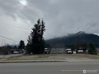 1035 Darrington Street, Darrington, WA 98241