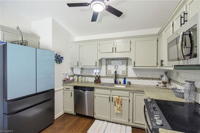 24 Collwood Court, Greensboro, NC 27409