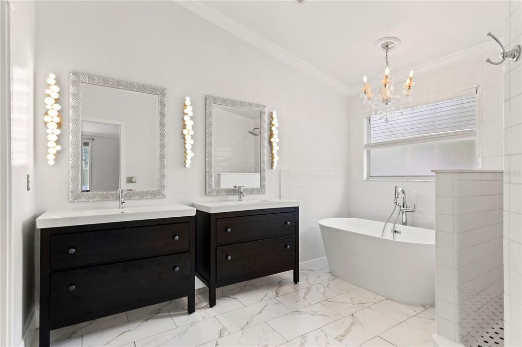Image 33 of property listing at 9307 POPLAR CREEK COURT, Tampa, FL 33647