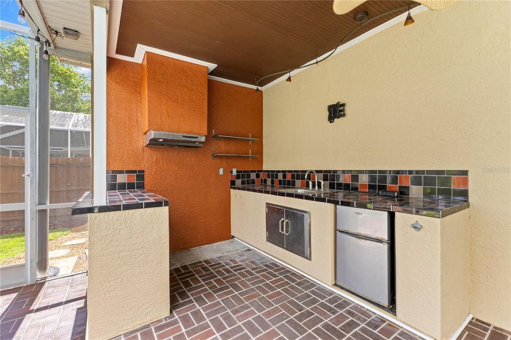 Image 39 of property listing at 9307 POPLAR CREEK COURT, Tampa, FL 33647