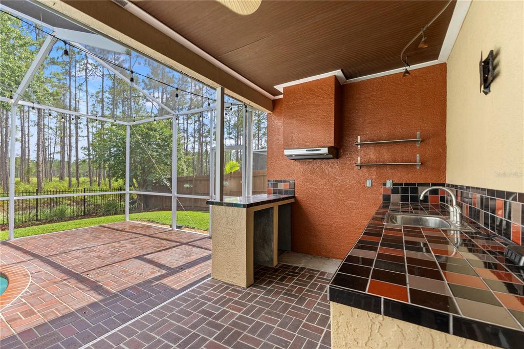 Image 41 of property listing at 9307 POPLAR CREEK COURT, Tampa, FL 33647