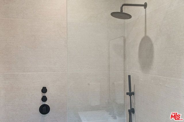 211 Veteran Avenue, Los Angeles, CA 90024