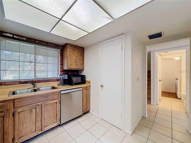 7488 WHISPERWOOD DRIVE 28, Winter Park, FL 32792