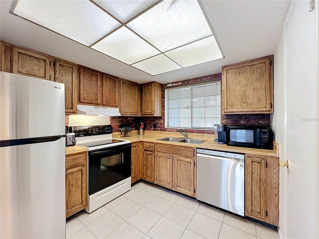 7488 WHISPERWOOD DRIVE 28, Winter Park, FL 32792