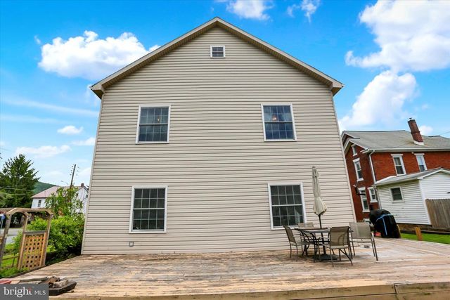 465 N 4TH ST, Newport, PA 17074