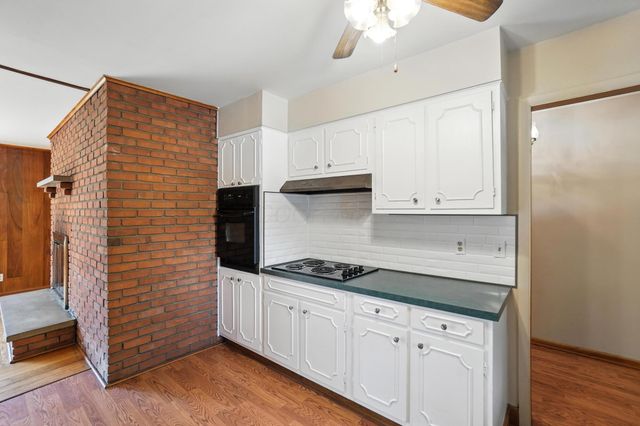 899 Meadowview Drive, Columbus, OH 43224