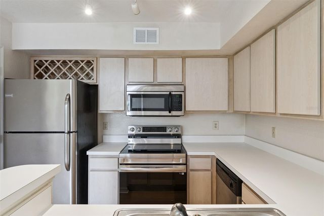 7270 WESTPOINTE BOULEVARD 931, Orlando, FL 32835