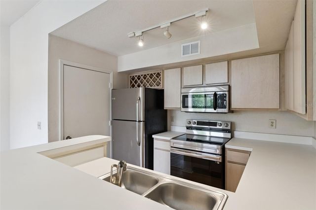 7270 WESTPOINTE BOULEVARD 931, Orlando, FL 32835