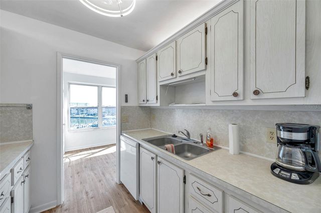 5925 SHORE BOULEVARD S 406, Gulfport, FL 33707