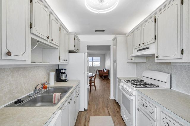 5925 SHORE BOULEVARD S 406, Gulfport, FL 33707