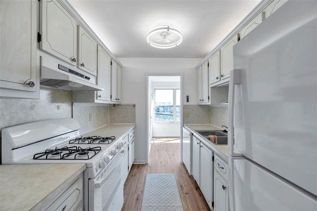 5925 SHORE BOULEVARD S 406, Gulfport, FL 33707