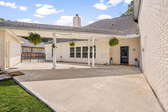 19509 Desna Drive, Porter, TX 77365