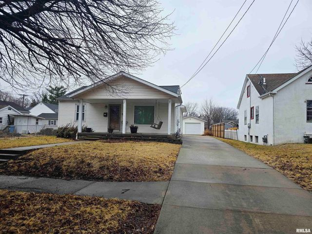 34 8TH Avenue, Canton, IL 61520