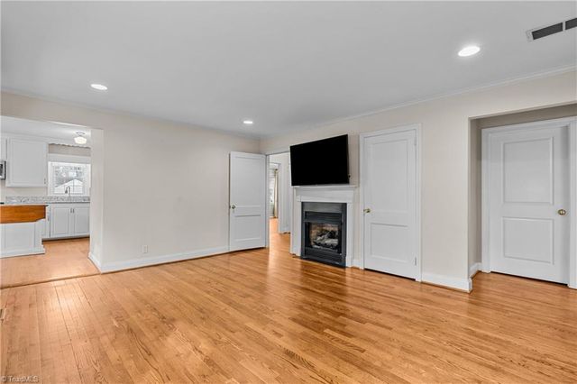 1813 Colonial Avenue, Greensboro, NC 27408