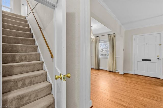 1813 Colonial Avenue, Greensboro, NC 27408