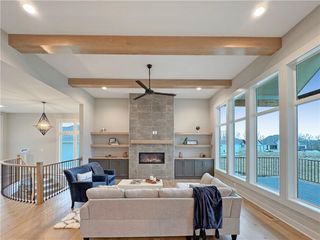 9187 N Chestnut Avenue, Kansas City, MO 64156