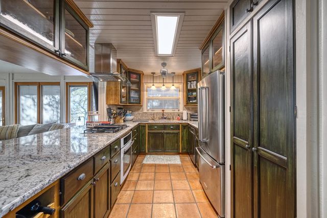 416 Cold Springs River Dr, Concan, TX 78873