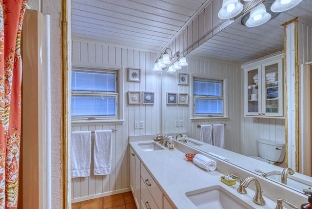 416 Cold Springs River Dr, Concan, TX 78873