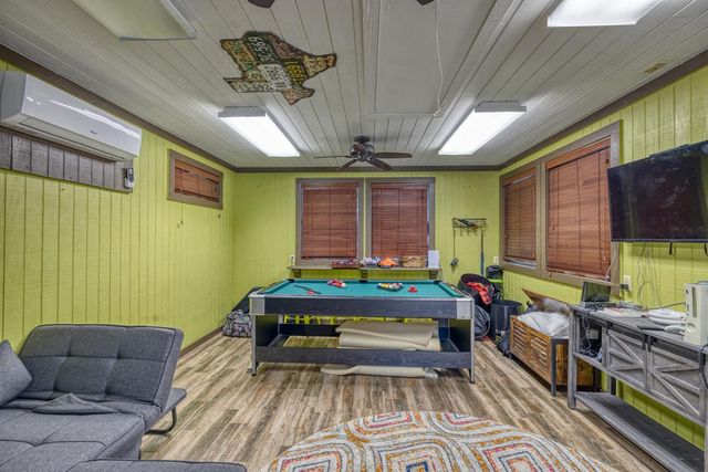 416 Cold Springs River Dr, Concan, TX 78873